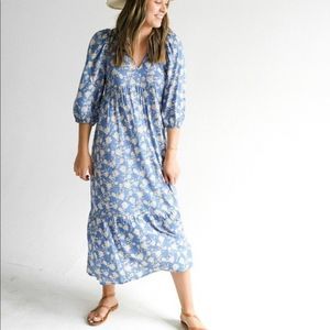 CJLA Harper Dress blue floral midi dress size medium